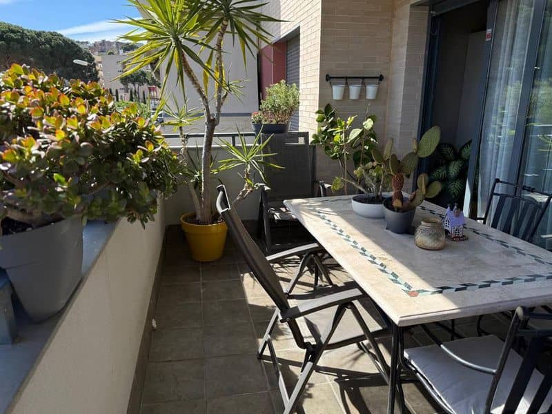 Moderno Piso con Amplia Terraza en la Prestigiosa Zona de Fenals, Lloret de Mar