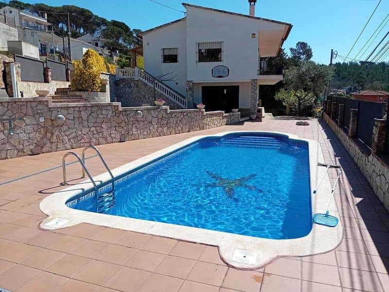 Casa en venta en Lloret de Mar, con piscina