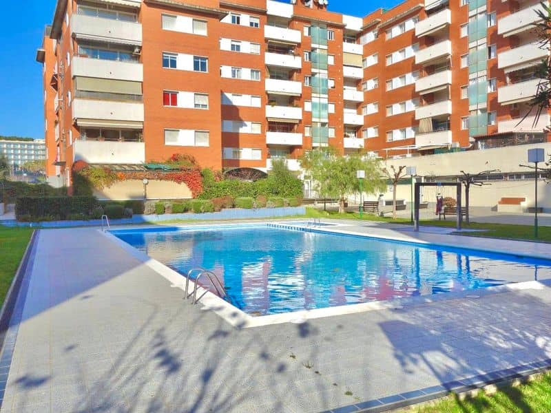 Apartamento Dúplex con Piscina en Fenals, Lloret de Mar