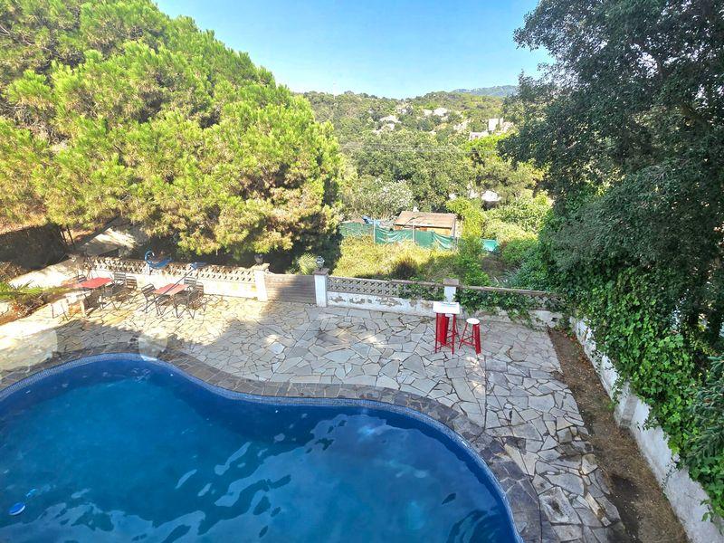 House with Land, Pool, and Parking for Sale in Lloret de Mar