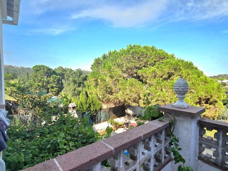 House with Land, Pool, and Parking for Sale in Lloret de Mar