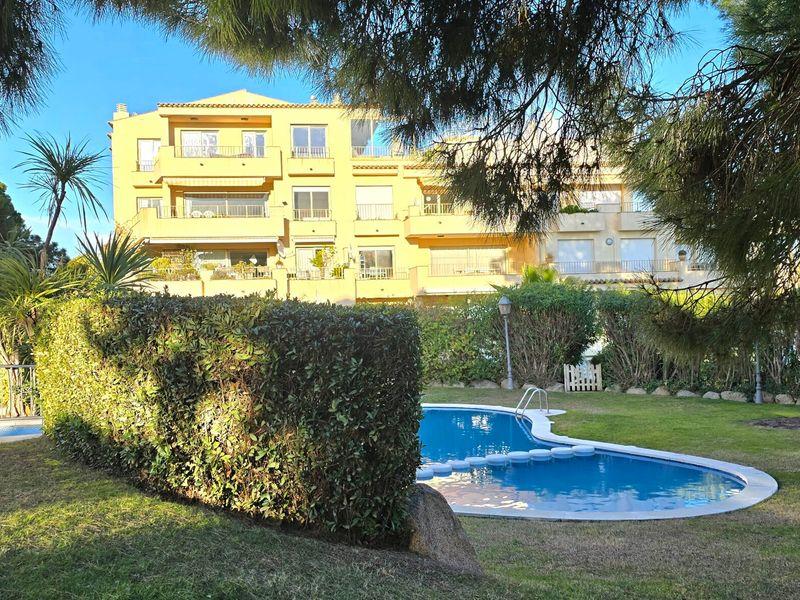 FOR SALE — Apartment with Sea View in Sant Feliu de Guíxols