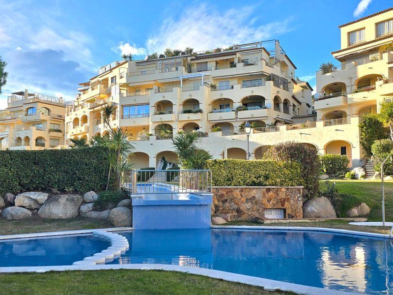 FOR SALE — Apartment with Sea View in Sant Feliu de Guíxols
