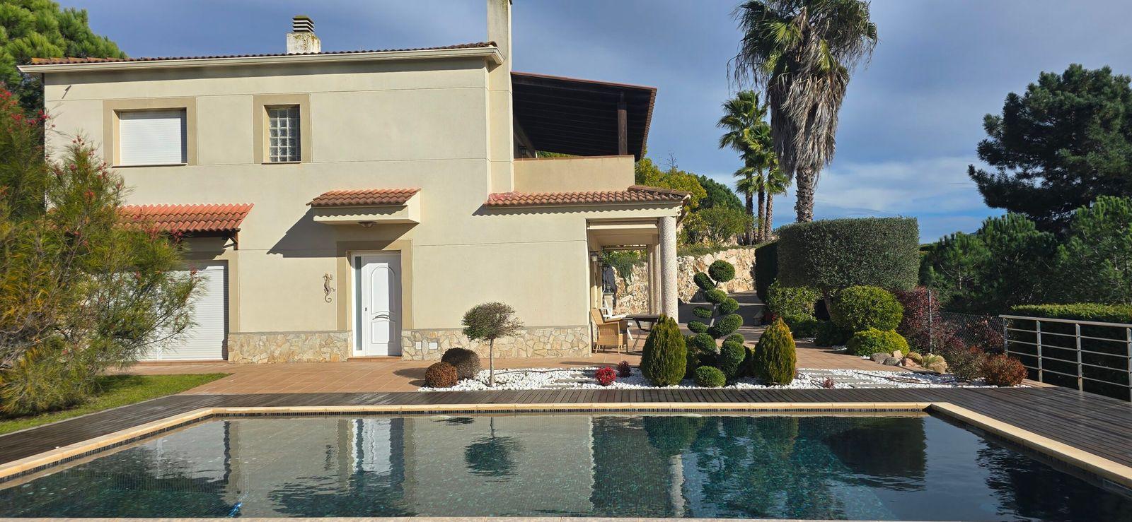 Detached Villa with Pool and Sea & Mountain Views in Pinares, Lloret de Mar