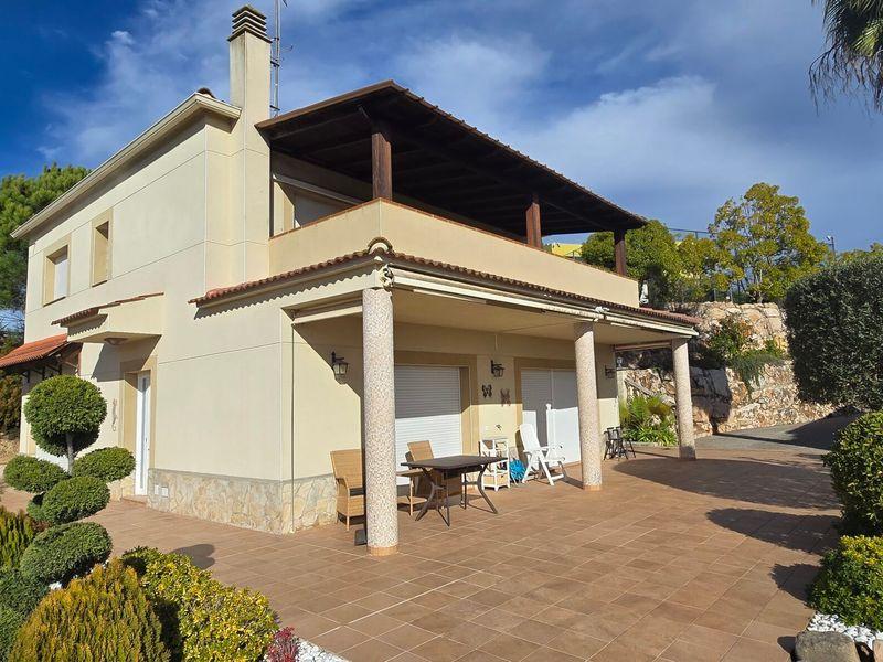 Detached Villa with Pool and Sea & Mountain Views in Pinares, Lloret de Mar
