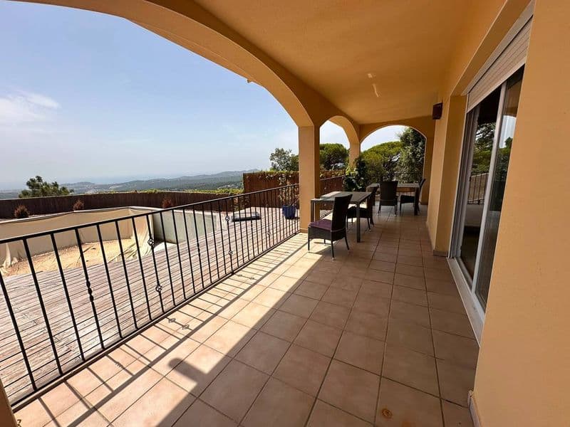 Casa en Venta en Els Pinars, Lloret de Mar, con Piscina