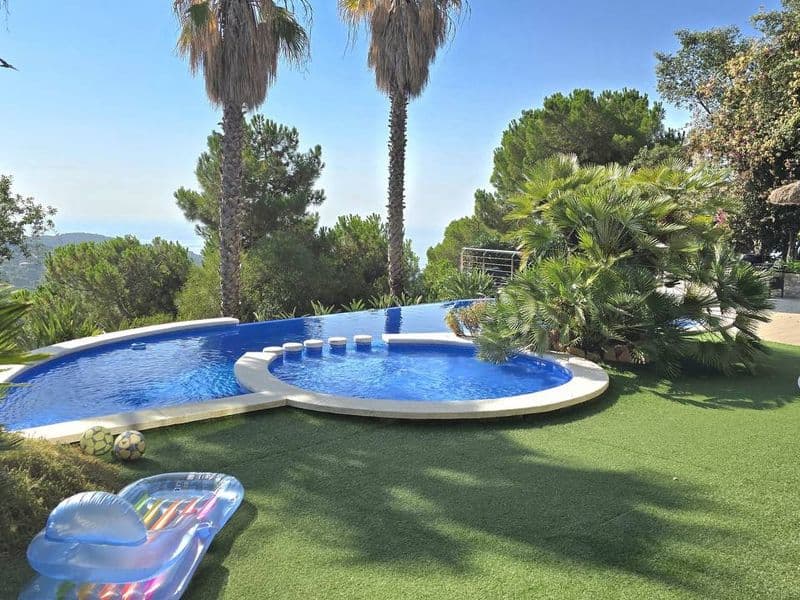 Espectacular Villa con Piscina Privada y unas Impresionantes Vistas al Mar