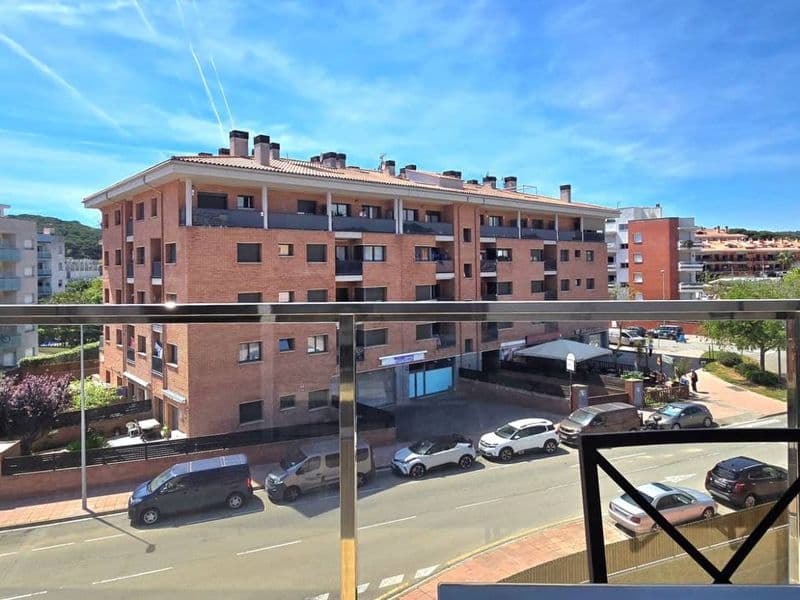 Luminoso Apartamento en Fenals, a Solo 250 m de la Playa!