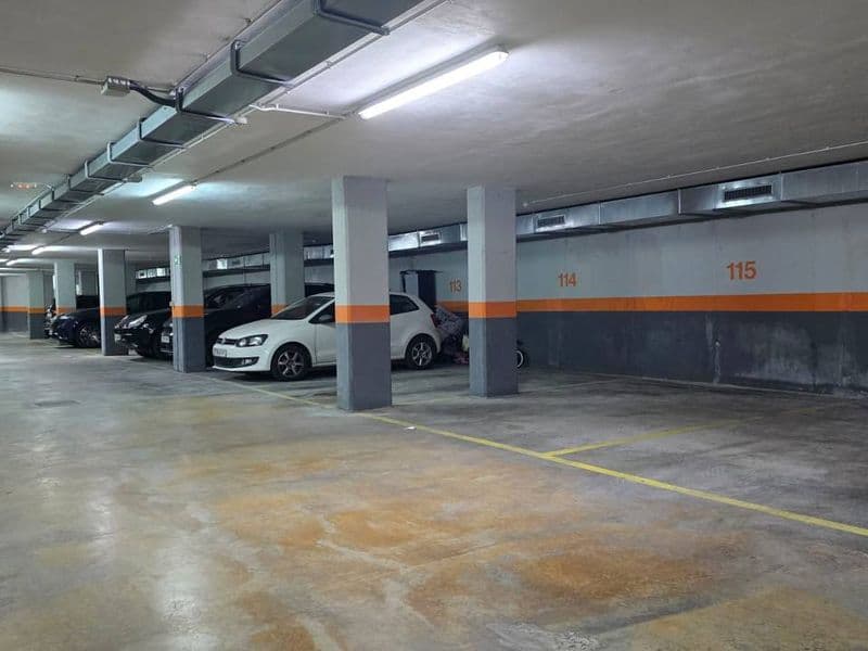 Plazas de Parking en Alquiler — Fenals, Lloret de Mar