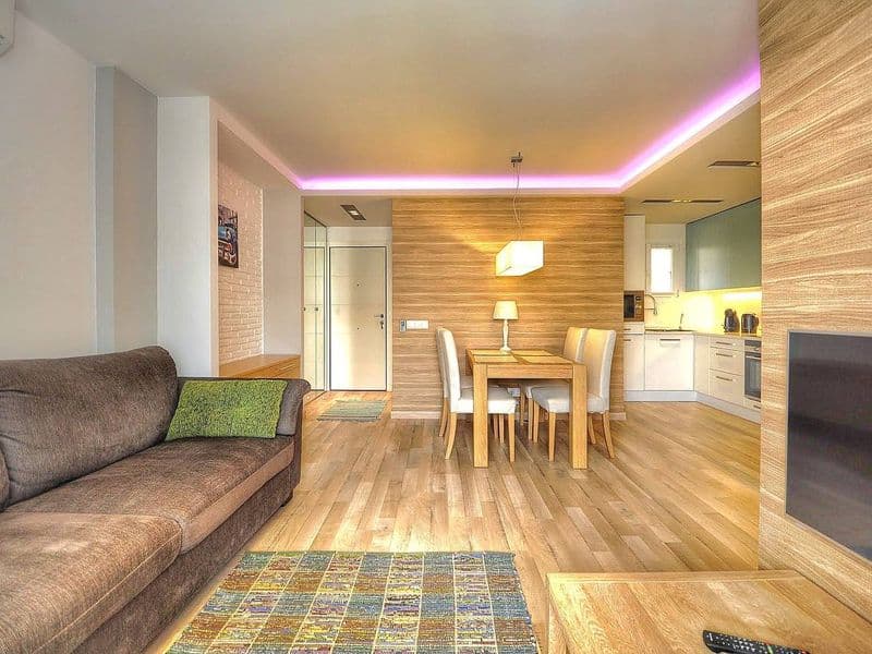Bonito Apartmento con Piscina y Terraza