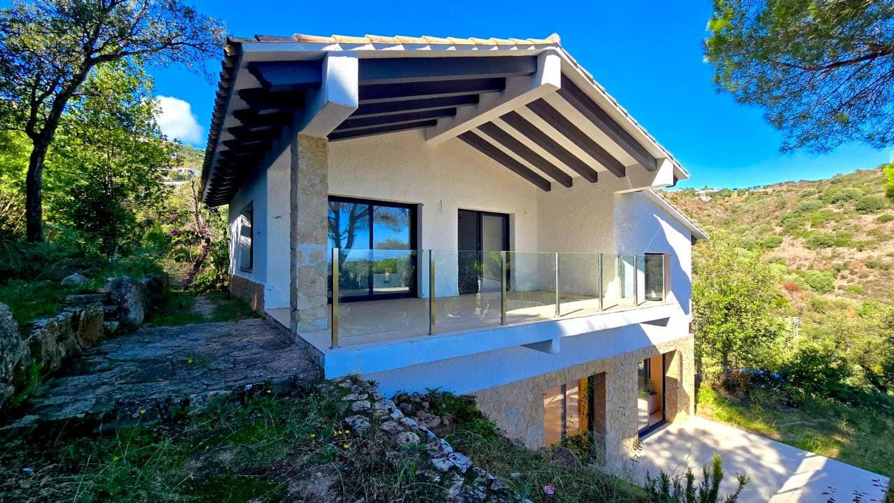 VILLA RENOVADA CON VISTAS PANORÁMICAS AL MAR EN MAS NOU, PLATJA D’ARO