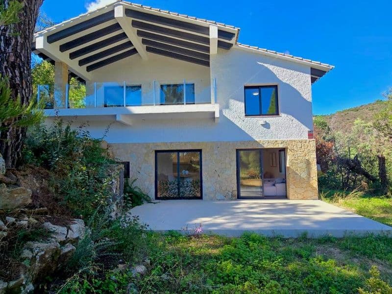 VILLA RENOVADA CON VISTAS PANORÁMICAS AL MAR EN MAS NOU, PLATJA D’ARO
