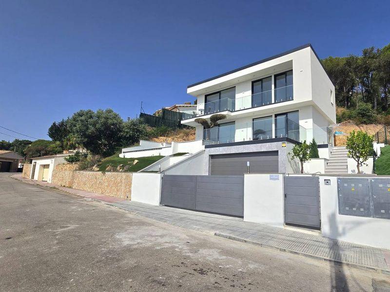 Villa moderna con vistas al mar en Serra Brava — Costa Brava