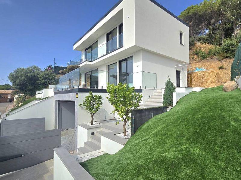 Villa moderna con vistas al mar en Serra Brava — Costa Brava