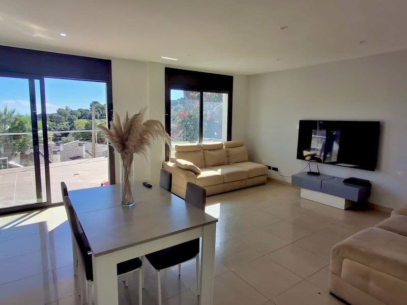 EN VENTA! CASA CON PISCINA PRIVADA Y VISTAS AL MAR