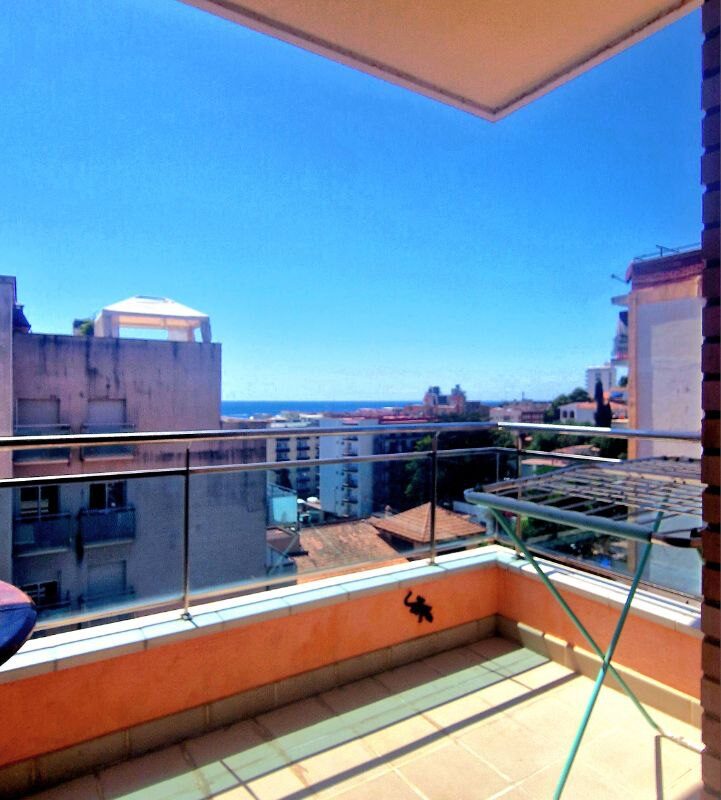 🏡 Cozy Apartment in the Heart of Lloret de Mar — Near the Beach!
