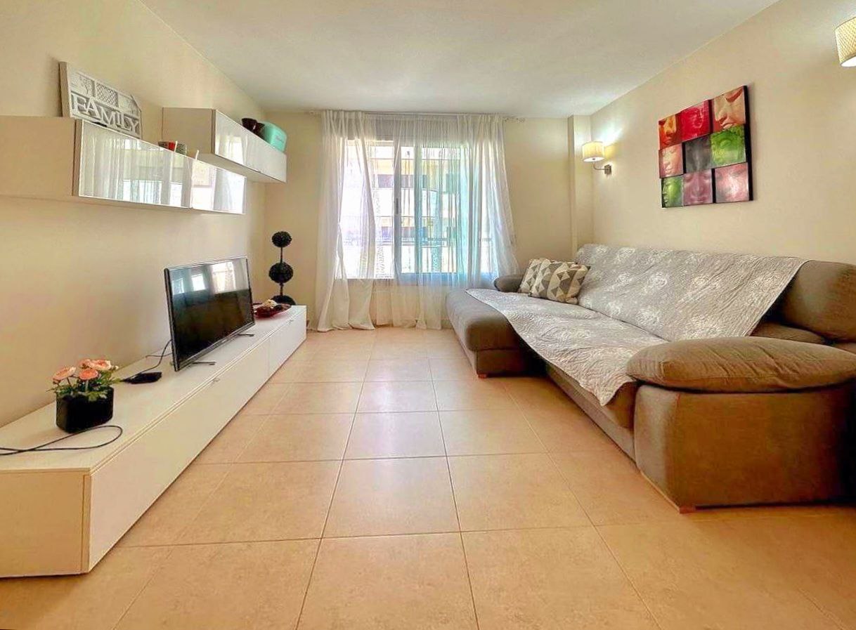 5915851000068031769_121