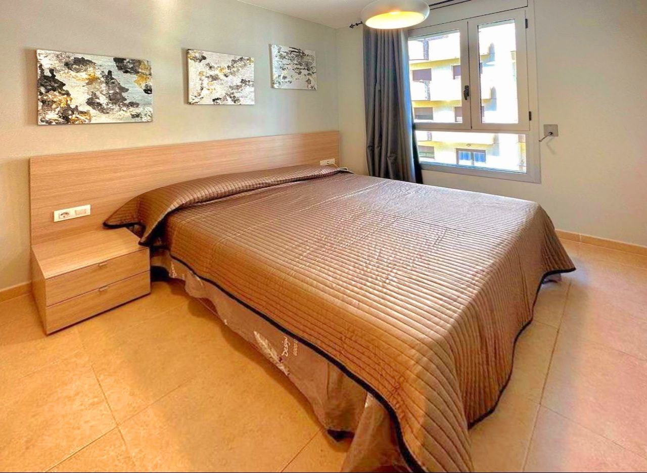 5915851000068031772_121