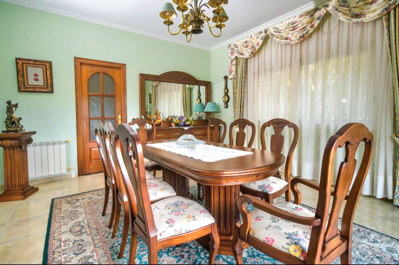 5942566555642611177_121