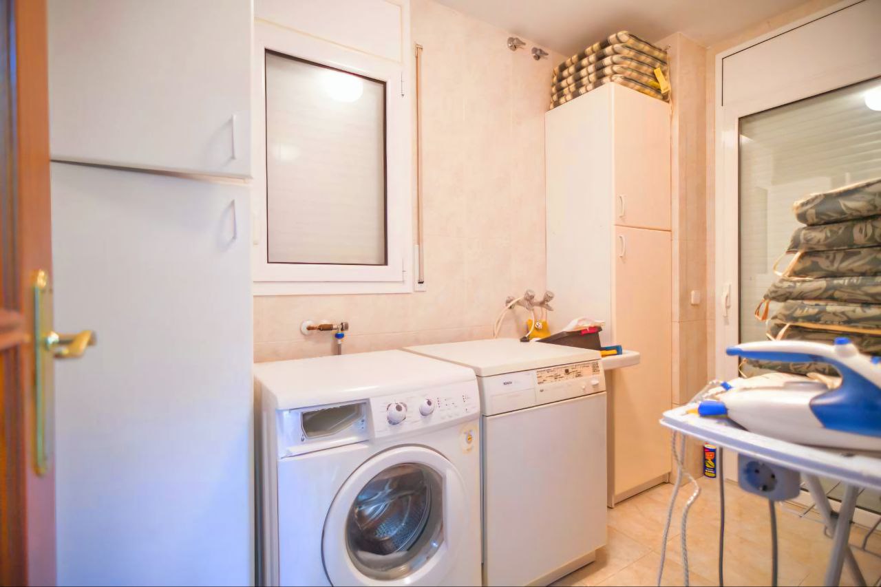 5942566555642611183_121