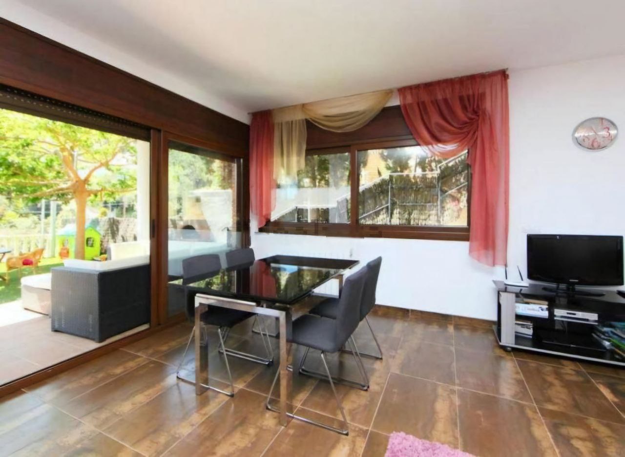 5945252104203519031_121