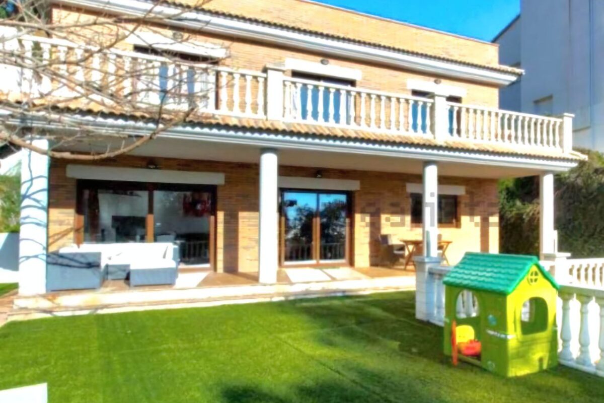 Property for Sale in Lloret de Mar (Serra Brava)