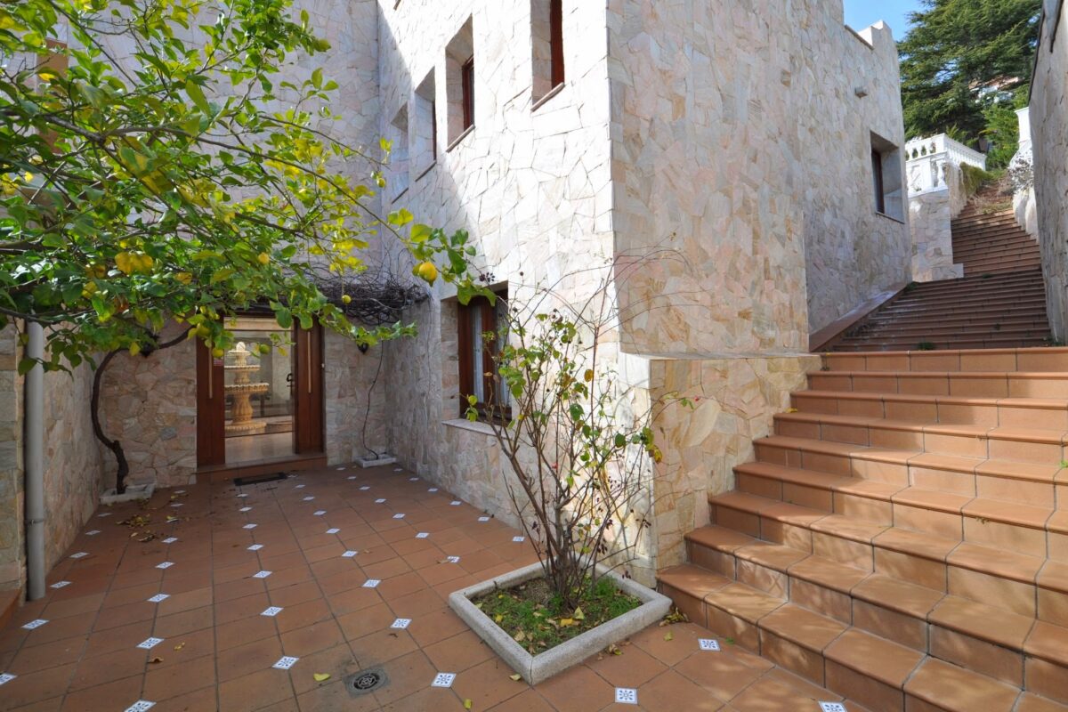 Villa Rental in Cala Sant Francesc – Costa Brava С080