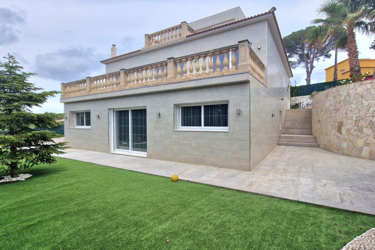 Luxury Villa for Sale in Lloret de Mar — Costa Brava – Haruco