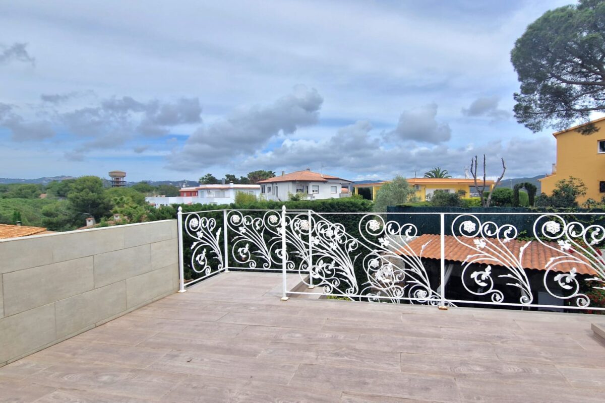 Luxury Villa for Sale in Lloret de Mar — Costa Brava – Haruco