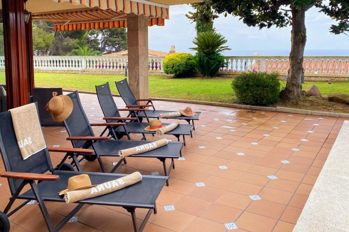Villa Rental in Cala Sant Francesc – Costa Brava С080