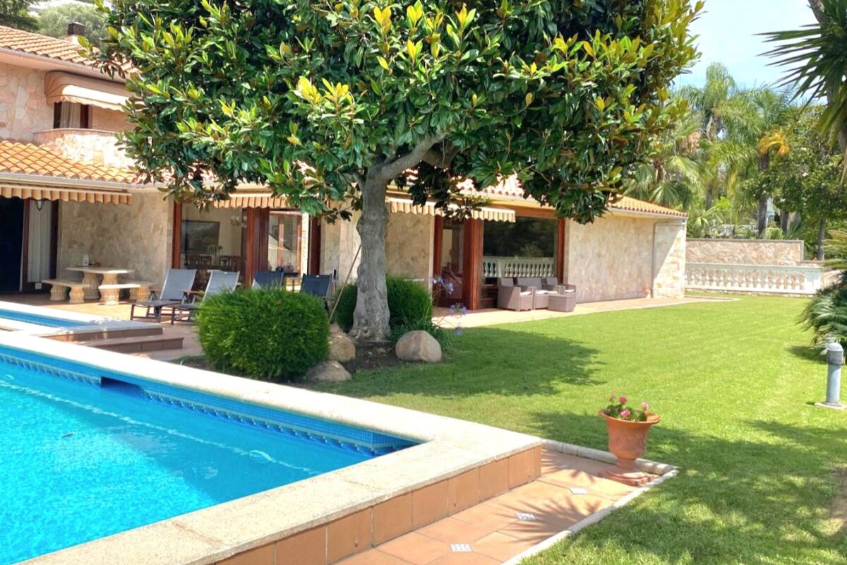 Villa Rental in Cala Sant Francesc – Costa Brava С080