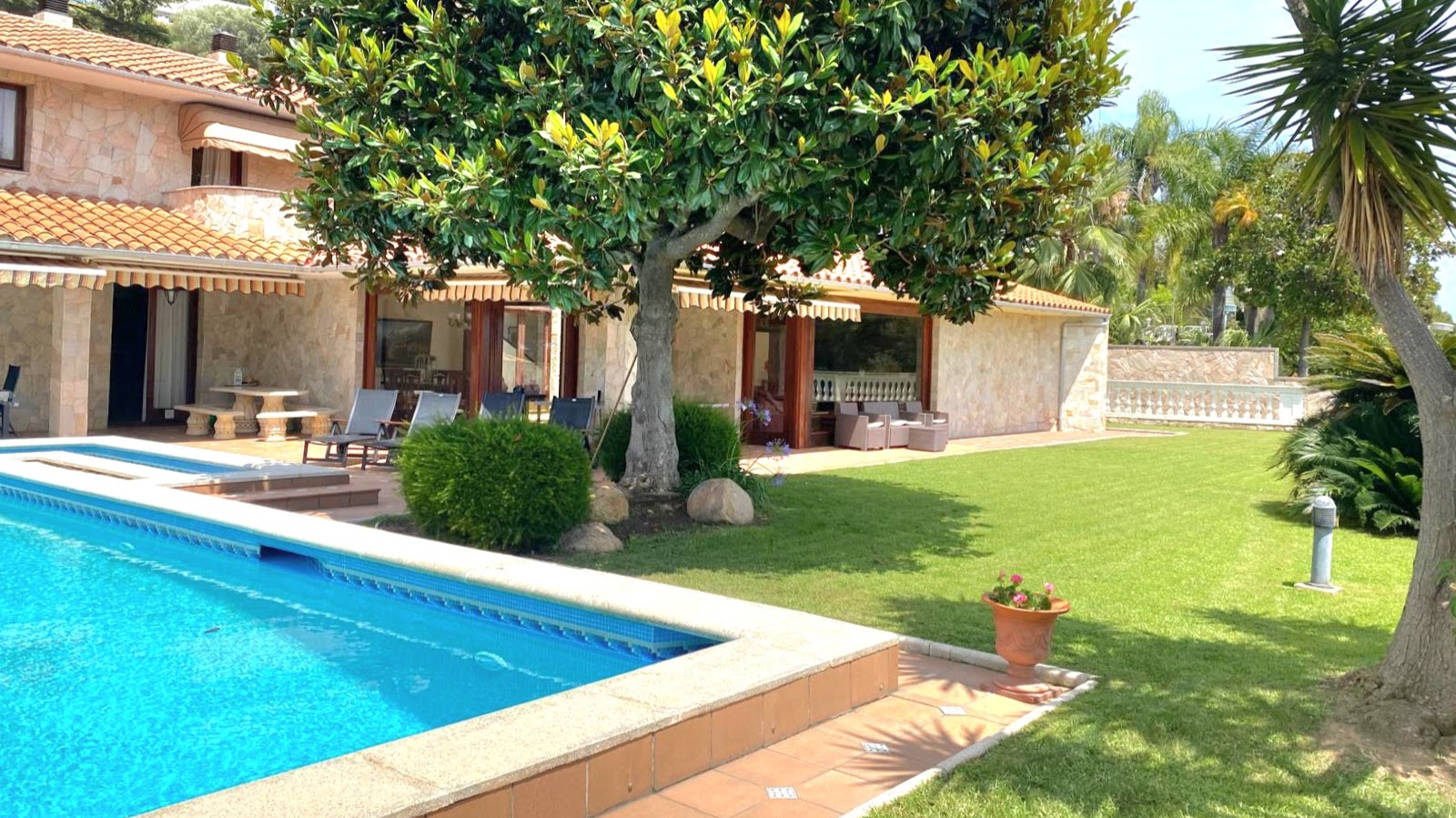 IMG-20240918-Wc082_villc082_villa_sant_francesc_sc082_villa_sant_francescnt_frc082_villa_sant_francescncesc0048