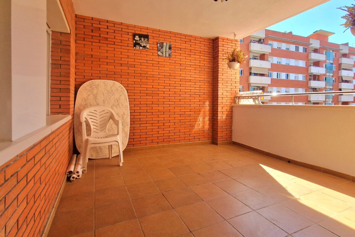 Spacious 4-Bedroom Apartment – Lloret de Mar