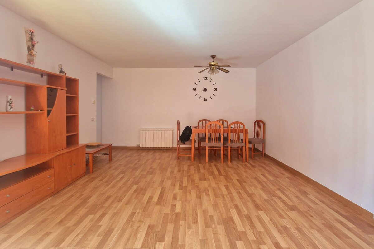 Spacious 4-Bedroom Apartment – Lloret de Mar