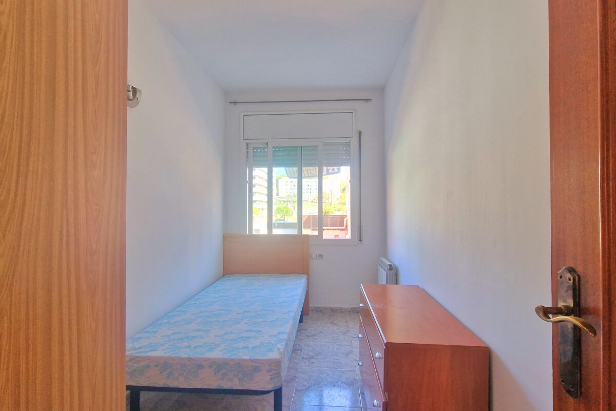 Spacious 4-Bedroom Apartment – Lloret de Mar