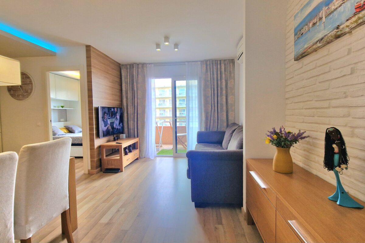 Apartment Columbo-Go2lloret in Rieral, Lloret de Mar — Perfect Summer Rental