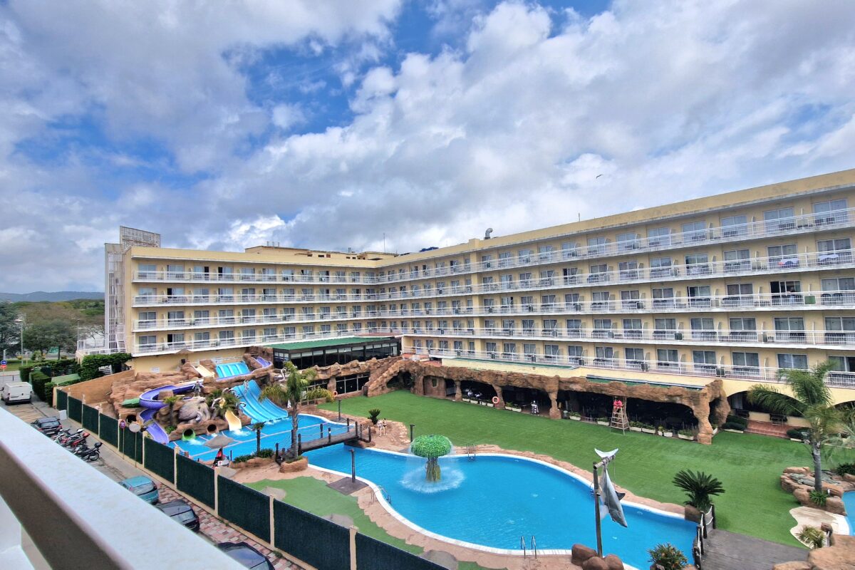 Apartment Columbo-Go2lloret in Rieral, Lloret de Mar — Perfect Summer Rental