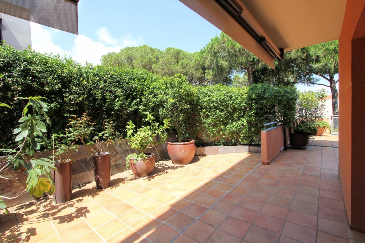 Ground-floor apartment with private garden in Lloret de Mar