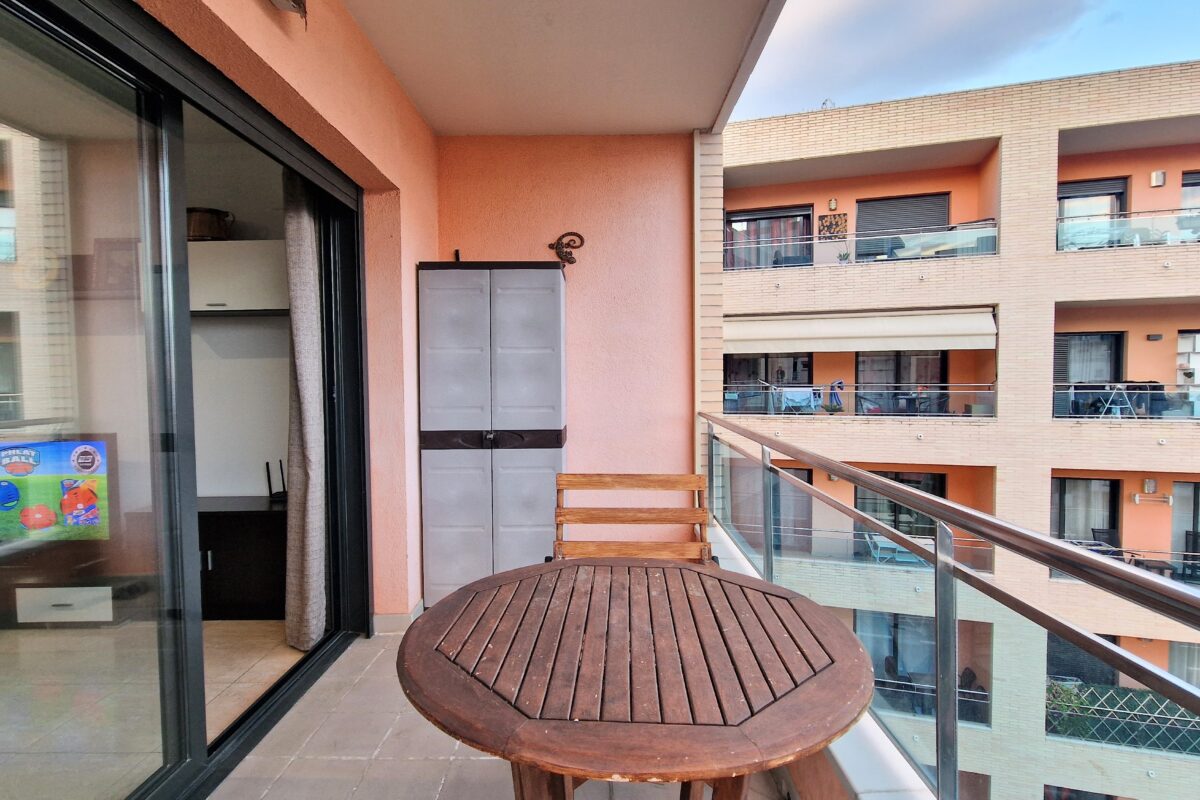 🏡 Cozy Apartment in the Heart of Lloret de Mar — Near the Beach!
