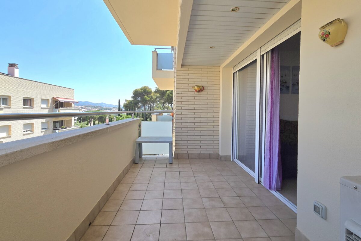 Beautiful Coastal Apartment in Lloret de Mar (Fenals)