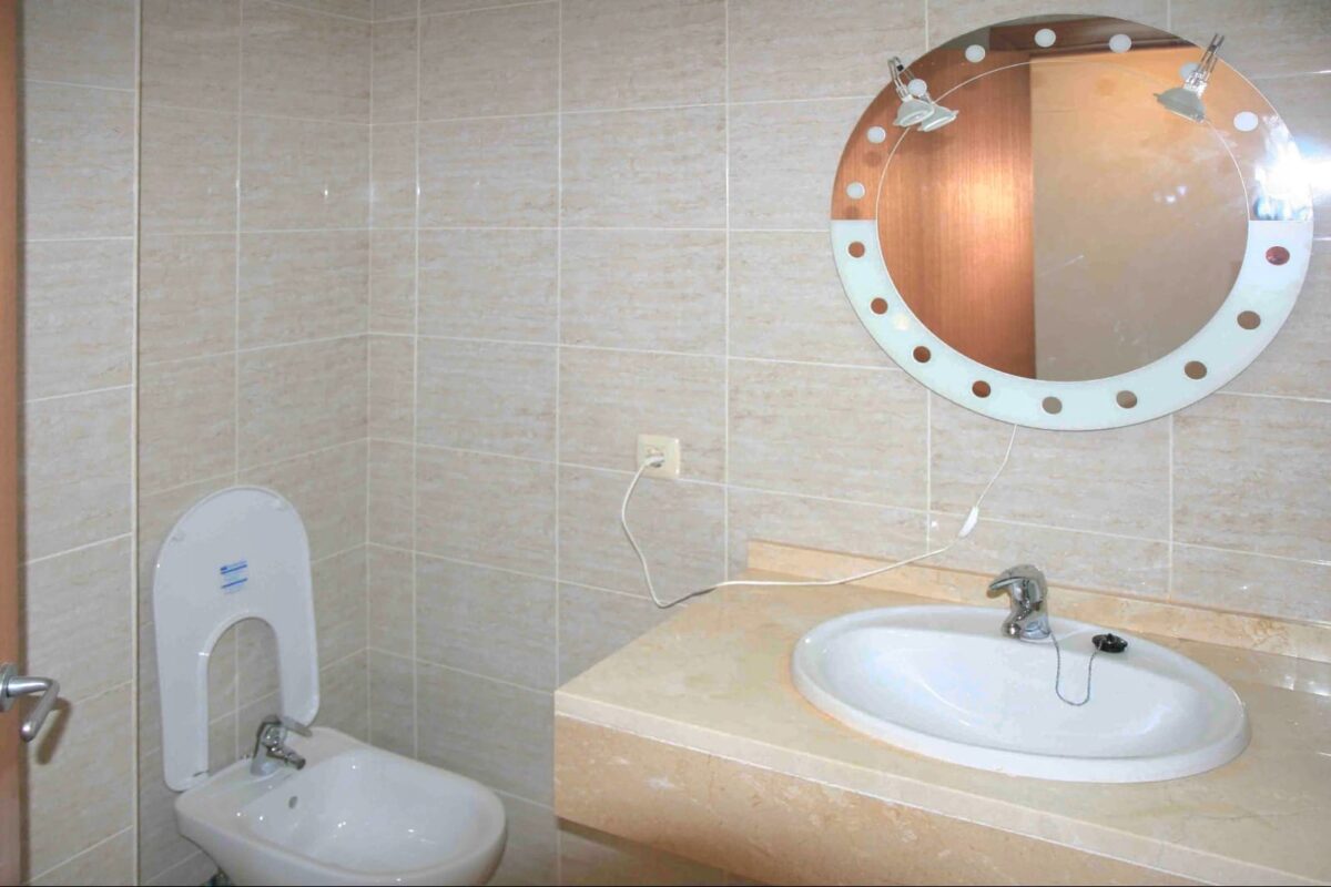 Modern Apartment with Pool and Parking in Lloret de Mar