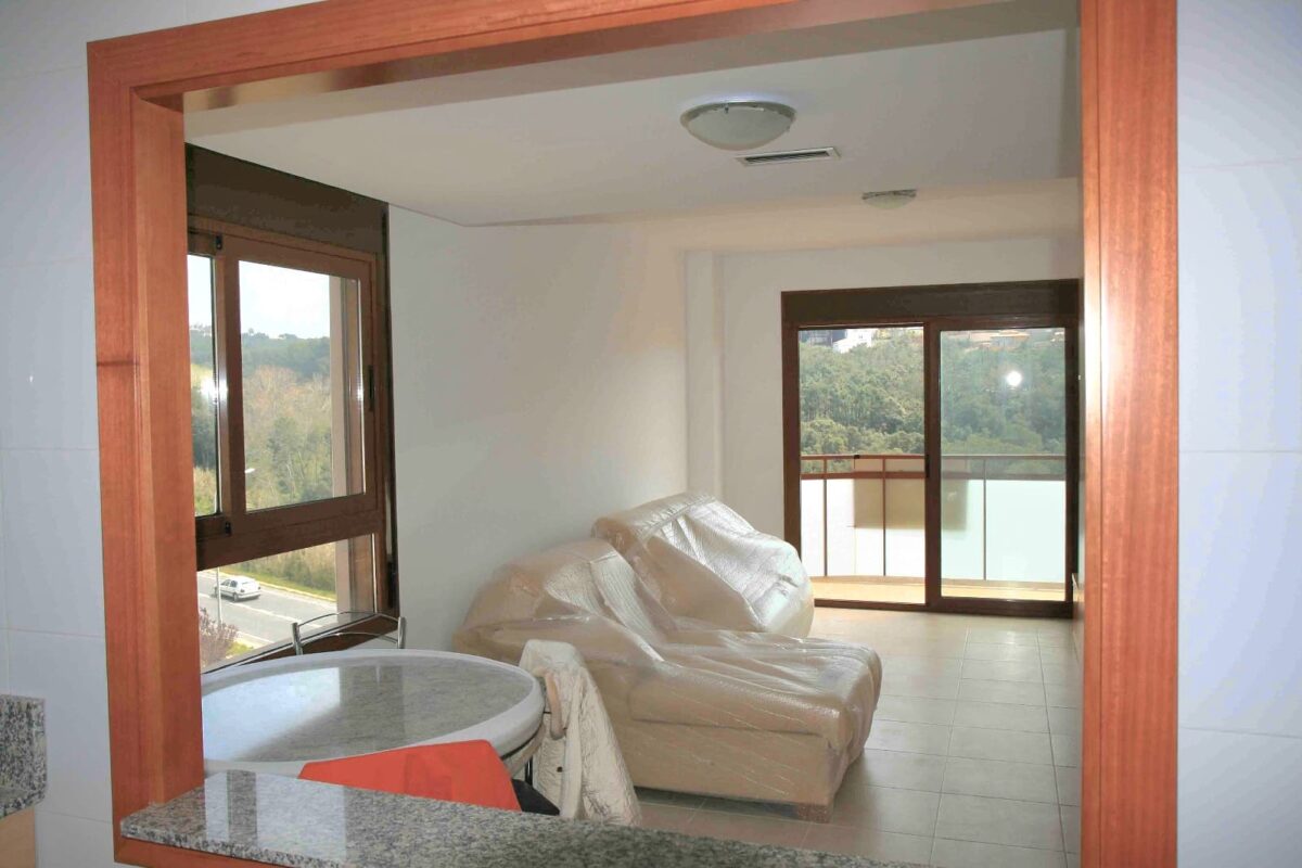 Modern Apartment with Pool and Parking in Lloret de Mar