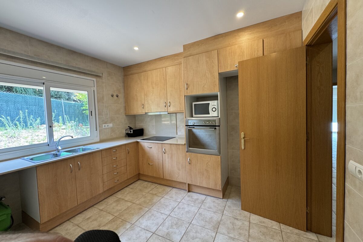 Detached House with Pool in Llinars del Vallès