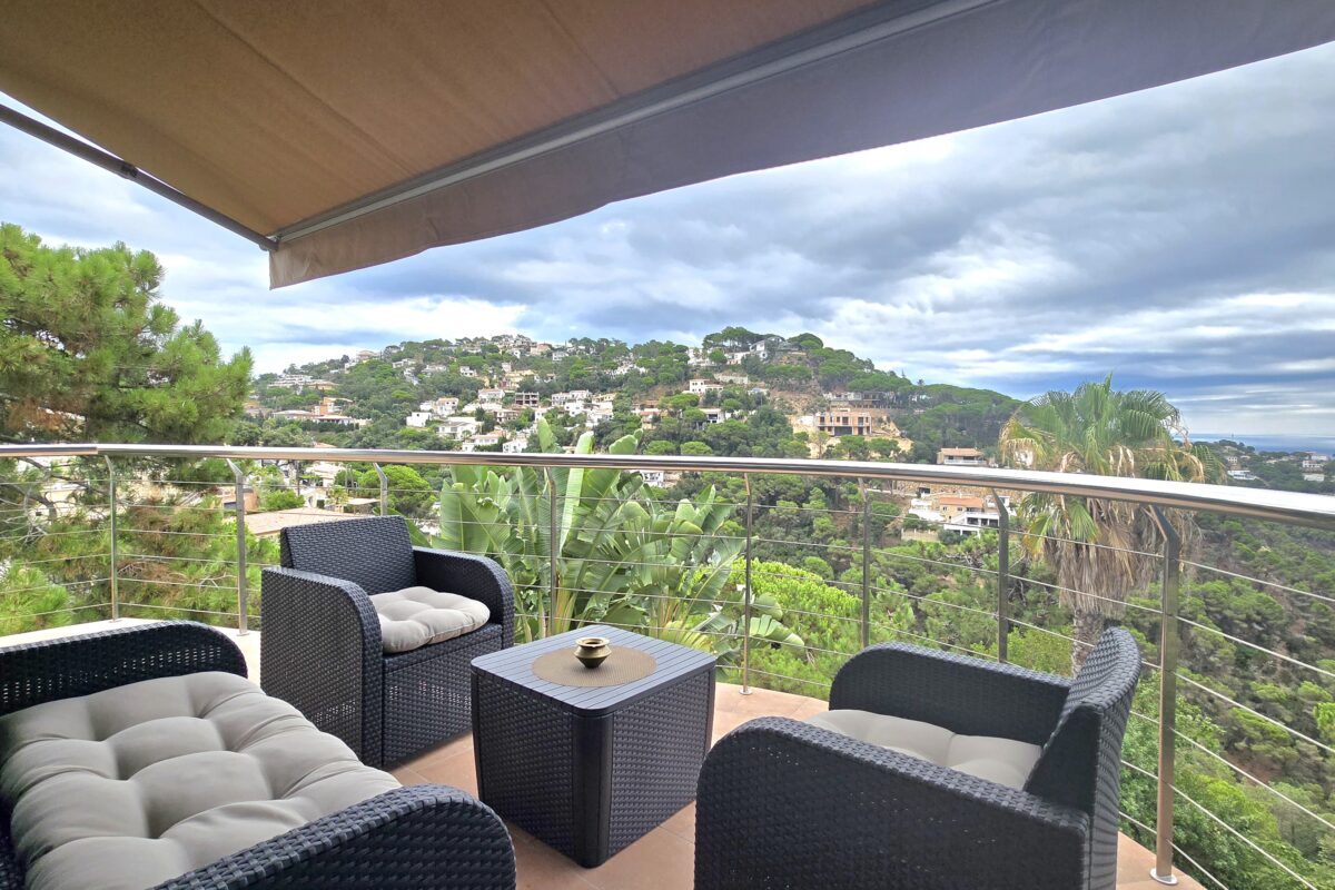 High-Yield Coastal Villa with Panoramic Sea Views & Rental License – Costa Brava