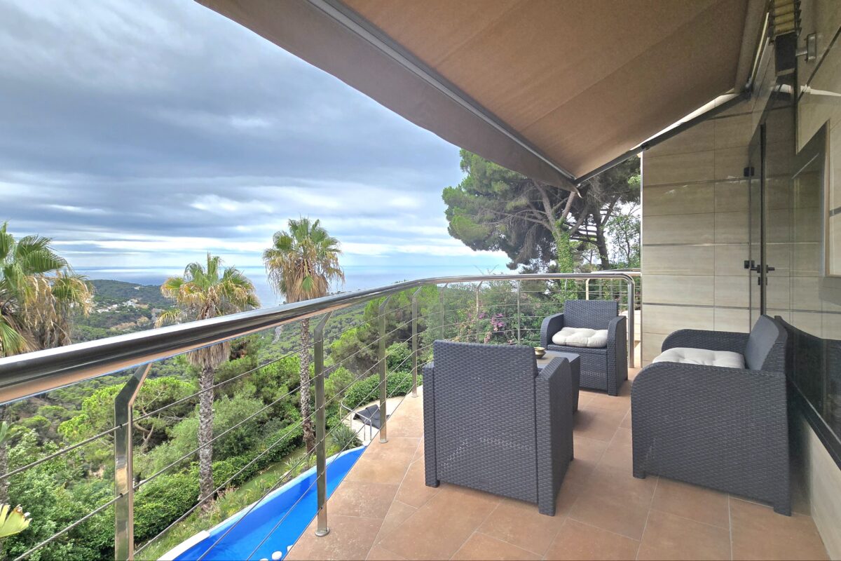 High-Yield Coastal Villa with Panoramic Sea Views & Rental License – Costa Brava