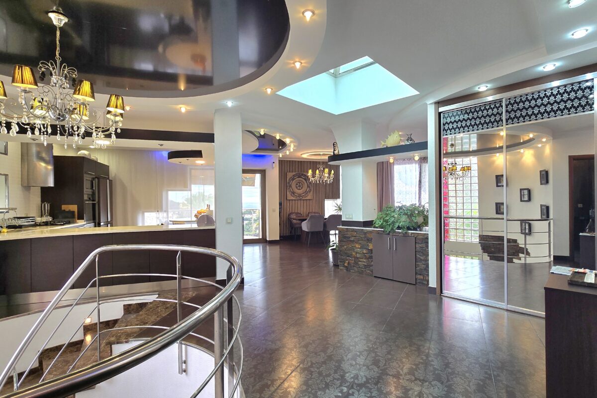 High-Yield Coastal Villa with Panoramic Sea Views & Rental License – Costa Brava