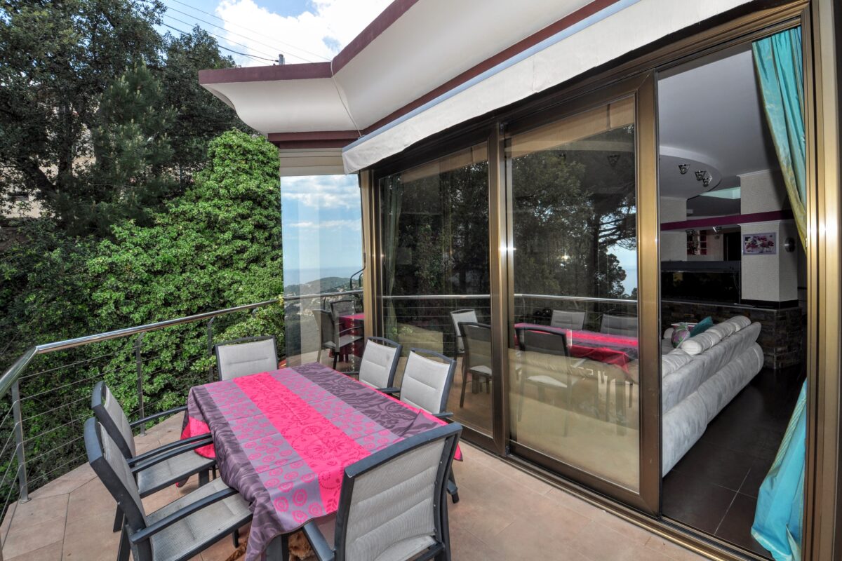 High-Yield Coastal Villa with Panoramic Sea Views & Rental License – Costa Brava