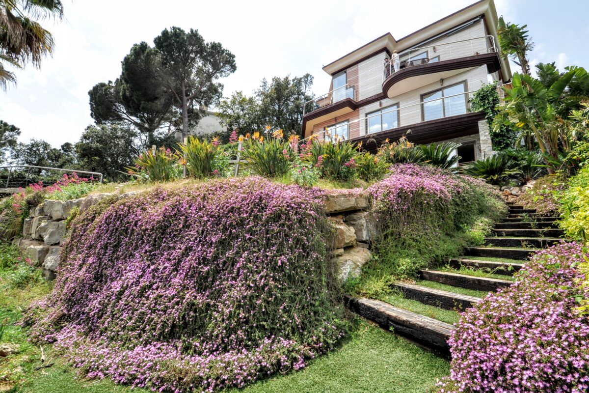 High-Yield Coastal Villa with Panoramic Sea Views & Rental License – Costa Brava