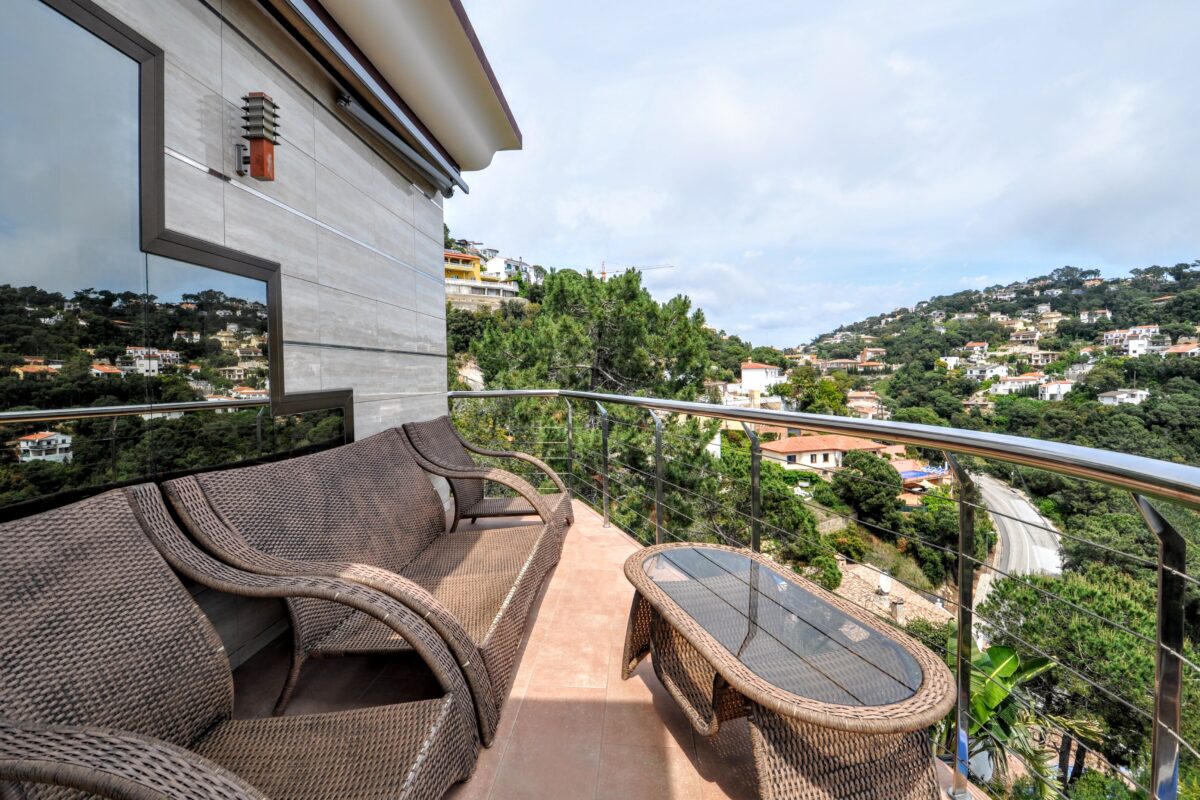 High-Yield Coastal Villa with Panoramic Sea Views & Rental License – Costa Brava