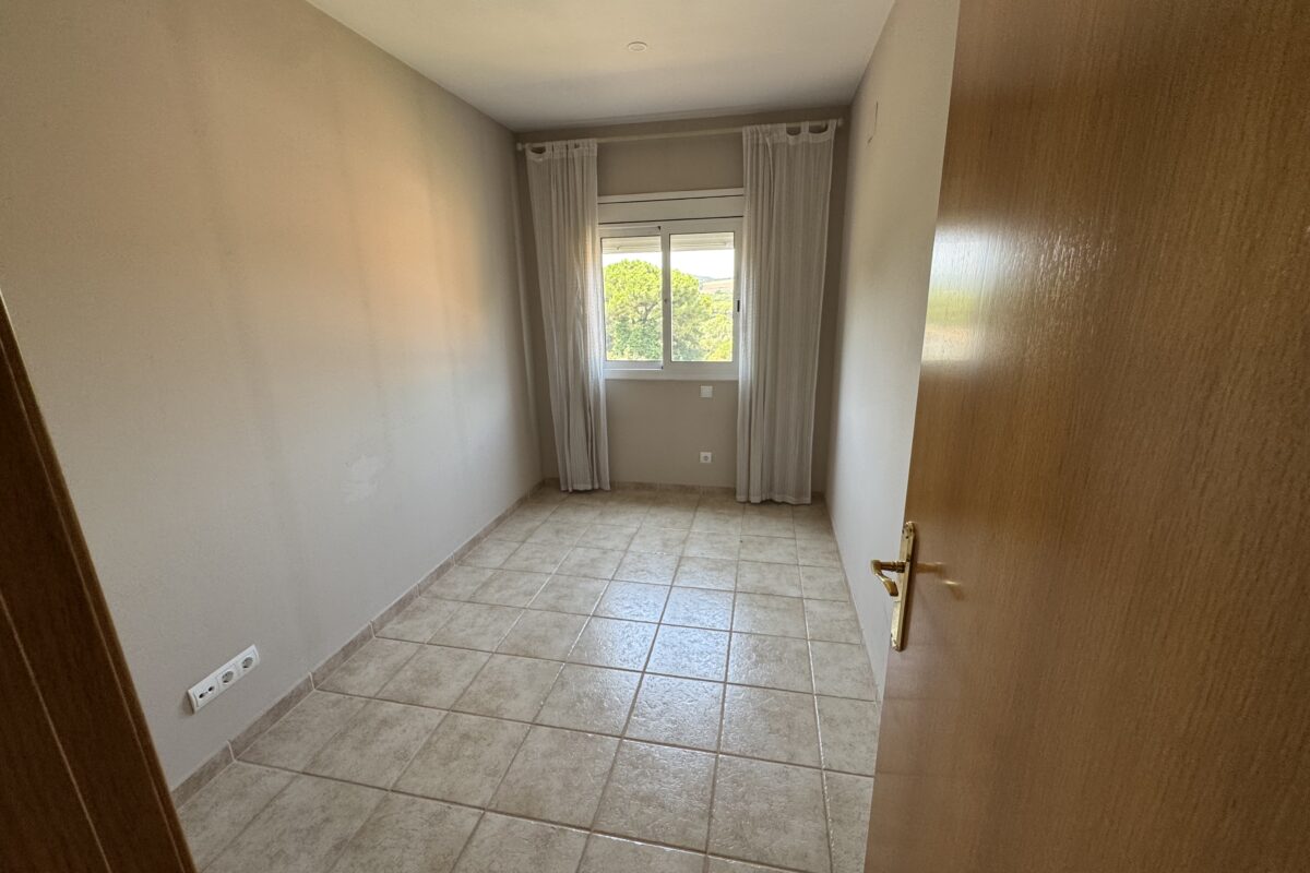 Detached House with Pool in Llinars del Vallès